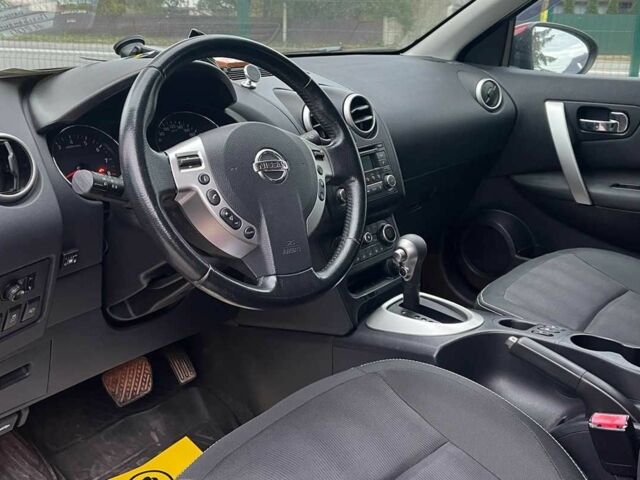 Красный Ниссан Кашкай, объемом двигателя 1.6 л и пробегом 116 тыс. км за 11200 $, фото 7 на Automoto.ua