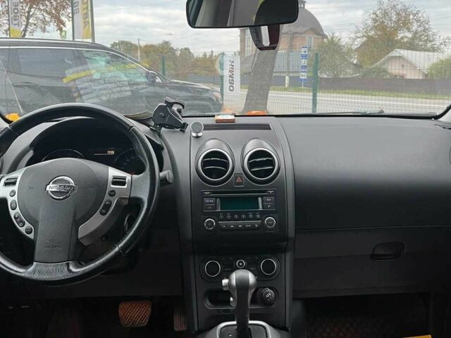 Красный Ниссан Кашкай, объемом двигателя 1.6 л и пробегом 116 тыс. км за 11200 $, фото 9 на Automoto.ua