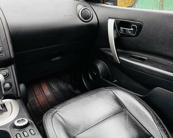 Красный Ниссан Кашкай, объемом двигателя 2 л и пробегом 147 тыс. км за 11700 $, фото 50 на Automoto.ua