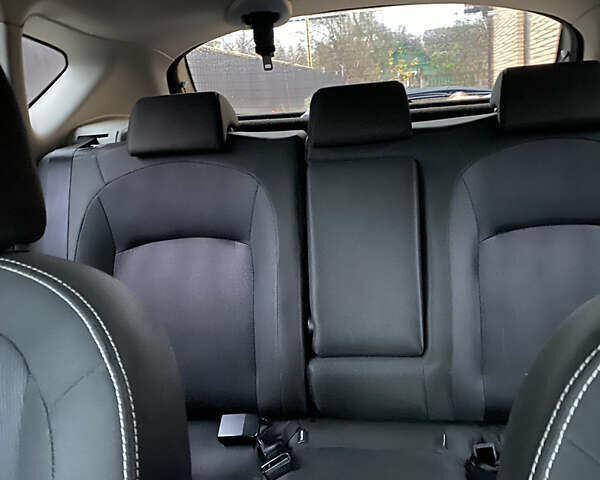 Червоний Ніссан Кашкай, об'ємом двигуна 1.6 л та пробігом 108 тис. км за 12000 $, фото 10 на Automoto.ua