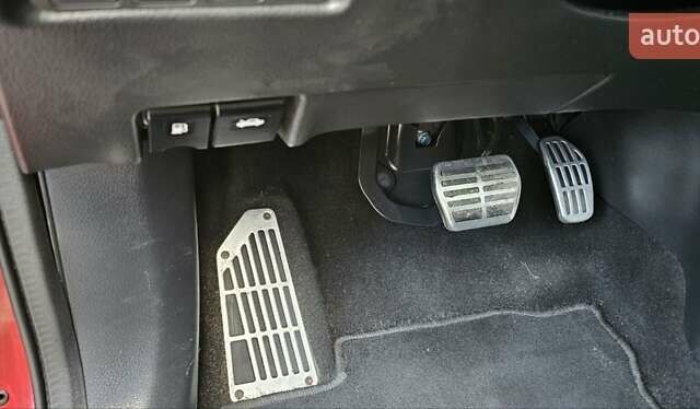 Красный Ниссан Кашкай, объемом двигателя 1.6 л и пробегом 233 тыс. км за 14850 $, фото 20 на Automoto.ua