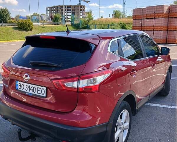 Красный Ниссан Кашкай, объемом двигателя 1.2 л и пробегом 111 тыс. км за 12500 $, фото 17 на Automoto.ua