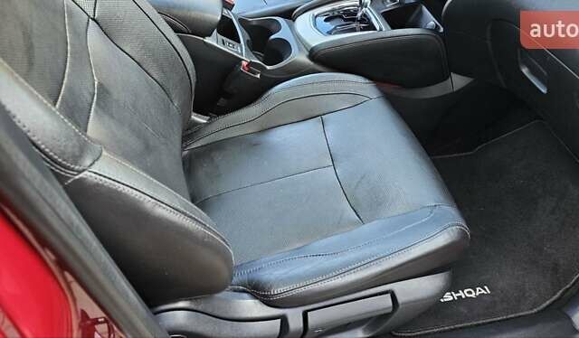 Красный Ниссан Кашкай, объемом двигателя 1.6 л и пробегом 233 тыс. км за 14850 $, фото 36 на Automoto.ua