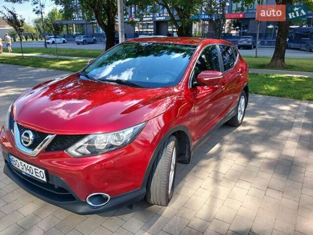 Красный Ниссан Кашкай, объемом двигателя 1.2 л и пробегом 111 тыс. км за 12500 $, фото 9 на Automoto.ua
