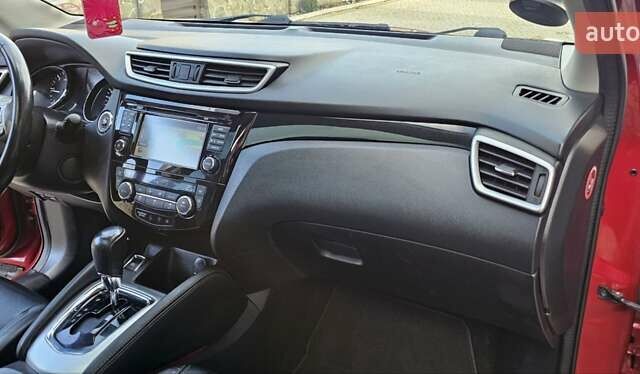 Красный Ниссан Кашкай, объемом двигателя 1.6 л и пробегом 233 тыс. км за 14850 $, фото 37 на Automoto.ua