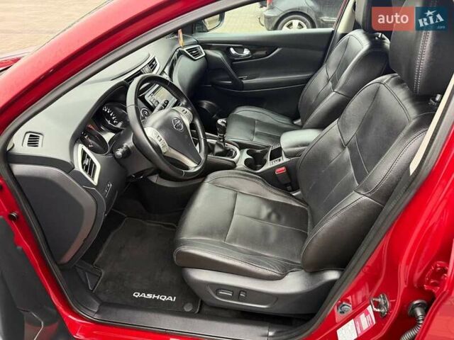 Красный Ниссан Кашкай, объемом двигателя 1.5 л и пробегом 228 тыс. км за 14500 $, фото 15 на Automoto.ua