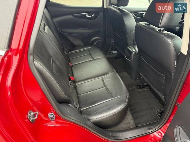 Красный Ниссан Кашкай, объемом двигателя 1.5 л и пробегом 228 тыс. км за 14500 $, фото 21 на Automoto.ua