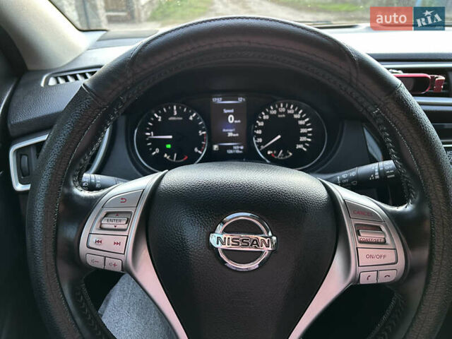 Красный Ниссан Кашкай, объемом двигателя 1.6 л и пробегом 126 тыс. км за 15300 $, фото 16 на Automoto.ua