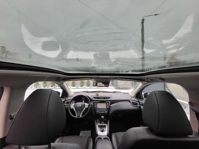 Красный Ниссан Кашкай, объемом двигателя 1.6 л и пробегом 125 тыс. км за 13500 $, фото 11 на Automoto.ua