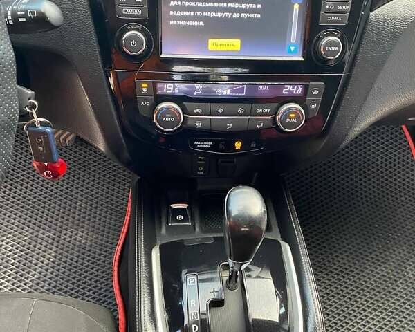Червоний Ніссан Кашкай, об'ємом двигуна 1.6 л та пробігом 142 тис. км за 14400 $, фото 14 на Automoto.ua