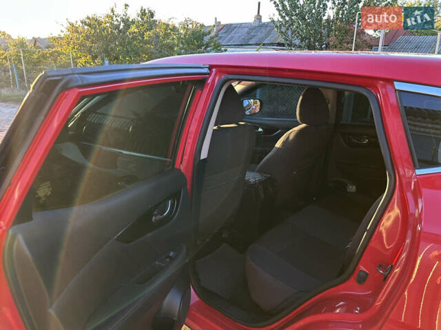 Красный Ниссан Кашкай, объемом двигателя 1.6 л и пробегом 126 тыс. км за 15300 $, фото 6 на Automoto.ua