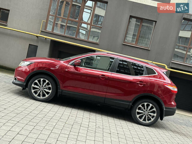 Красный Ниссан Кашкай, объемом двигателя 1.6 л и пробегом 217 тыс. км за 14950 $, фото 5 на Automoto.ua