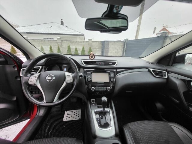 Красный Ниссан Кашкай, объемом двигателя 1.6 л и пробегом 125 тыс. км за 13500 $, фото 8 на Automoto.ua