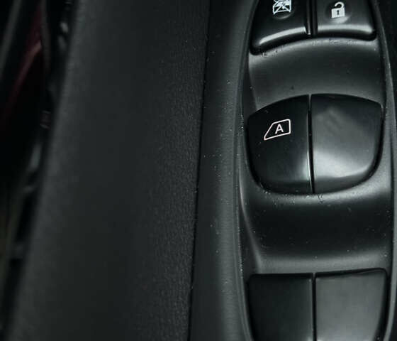 Красный Ниссан Кашкай, объемом двигателя 1.6 л и пробегом 217 тыс. км за 14950 $, фото 46 на Automoto.ua