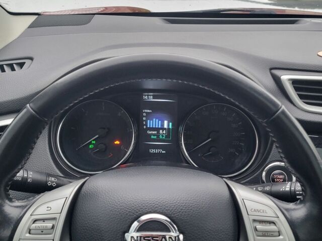 Красный Ниссан Кашкай, объемом двигателя 1.6 л и пробегом 125 тыс. км за 13500 $, фото 9 на Automoto.ua