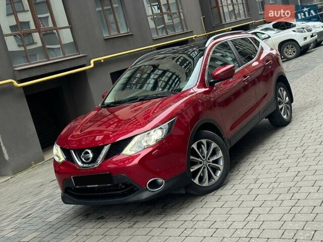 Красный Ниссан Кашкай, объемом двигателя 1.6 л и пробегом 217 тыс. км за 14950 $, фото 2 на Automoto.ua