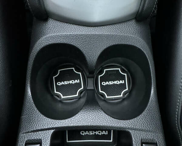 Красный Ниссан Кашкай, объемом двигателя 1.6 л и пробегом 217 тыс. км за 14950 $, фото 36 на Automoto.ua