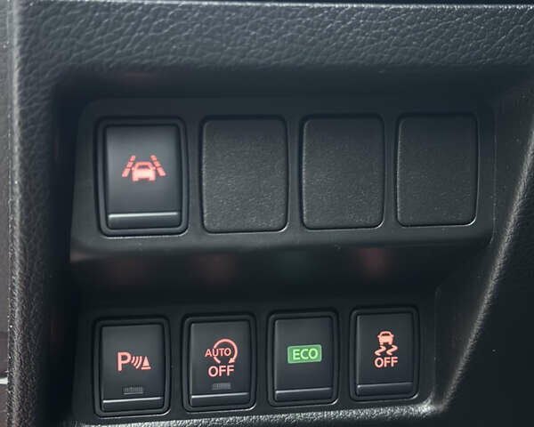 Красный Ниссан Кашкай, объемом двигателя 1.6 л и пробегом 217 тыс. км за 14950 $, фото 35 на Automoto.ua