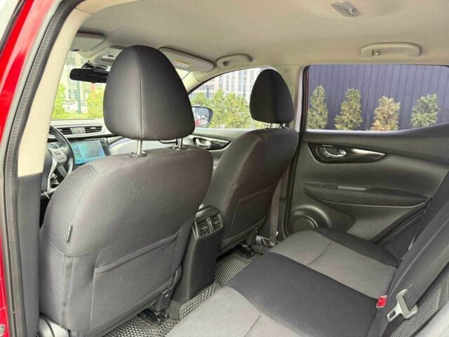 Красный Ниссан Кашкай, объемом двигателя 1.2 л и пробегом 70 тыс. км за 14300 $, фото 17 на Automoto.ua