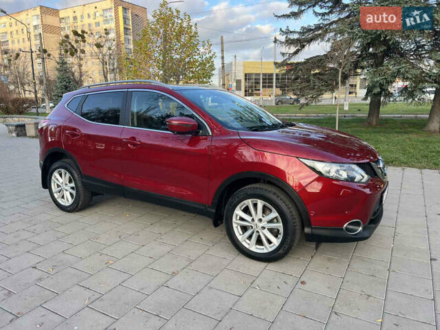 Красный Ниссан Кашкай, объемом двигателя 1.6 л и пробегом 105 тыс. км за 15900 $, фото 4 на Automoto.ua