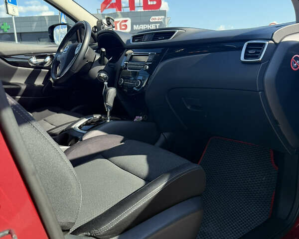 Червоний Ніссан Кашкай, об'ємом двигуна 1.2 л та пробігом 56 тис. км за 15000 $, фото 16 на Automoto.ua