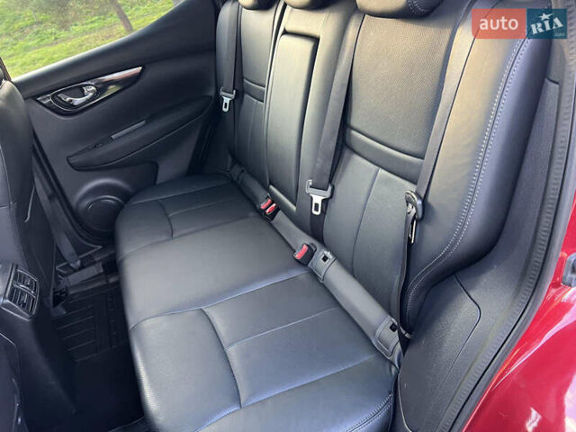 Красный Ниссан Кашкай, объемом двигателя 1.6 л и пробегом 105 тыс. км за 16600 $, фото 49 на Automoto.ua