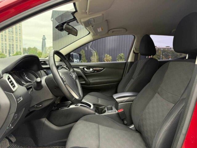 Красный Ниссан Кашкай, объемом двигателя 1.2 л и пробегом 70 тыс. км за 14300 $, фото 7 на Automoto.ua