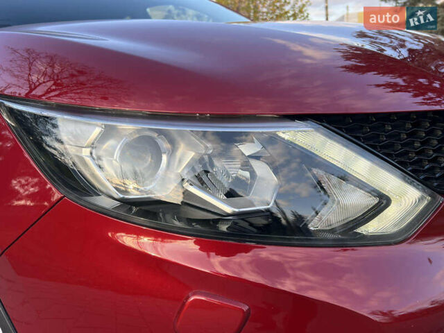 Красный Ниссан Кашкай, объемом двигателя 1.6 л и пробегом 105 тыс. км за 15900 $, фото 26 на Automoto.ua