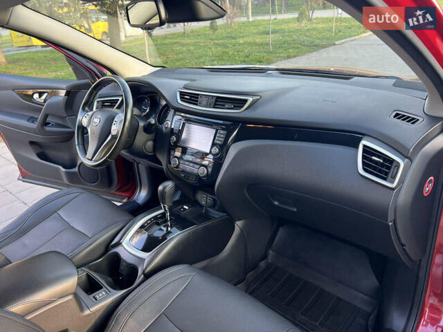 Красный Ниссан Кашкай, объемом двигателя 1.6 л и пробегом 105 тыс. км за 15900 $, фото 42 на Automoto.ua