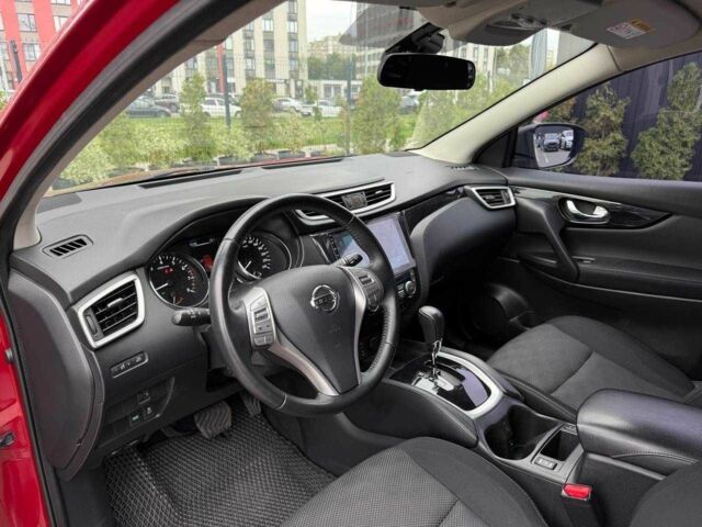 Красный Ниссан Кашкай, объемом двигателя 1.2 л и пробегом 70 тыс. км за 14300 $, фото 8 на Automoto.ua