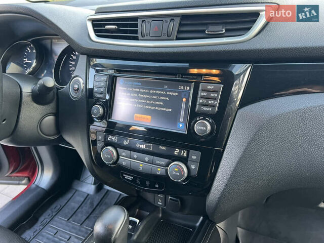 Красный Ниссан Кашкай, объемом двигателя 1.6 л и пробегом 105 тыс. км за 16600 $, фото 44 на Automoto.ua