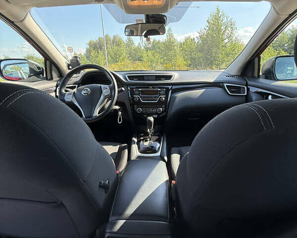 Червоний Ніссан Кашкай, об'ємом двигуна 1.2 л та пробігом 56 тис. км за 15000 $, фото 6 на Automoto.ua