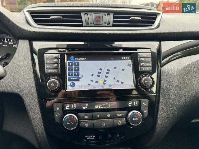 Червоний Ніссан Кашкай, об'ємом двигуна 1.2 л та пробігом 140 тис. км за 12200 $, фото 31 на Automoto.ua