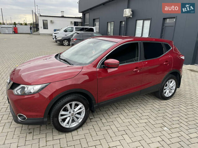 Ниссан Кашкай 2017 в Мукачеве на Automoto.ua Красный Ниссан Кашкай, объемом двигателя 1.6 л и пробегом 133 тыс. км за 14900 $, фото 5 на Automoto.ua