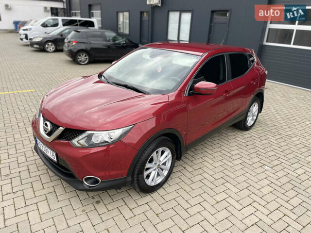 Ниссан Кашкай 2017 в Мукачеве на Automoto.ua Красный Ниссан Кашкай, объемом двигателя 1.6 л и пробегом 133 тыс. км за 14900 $, фото 2 на Automoto.ua