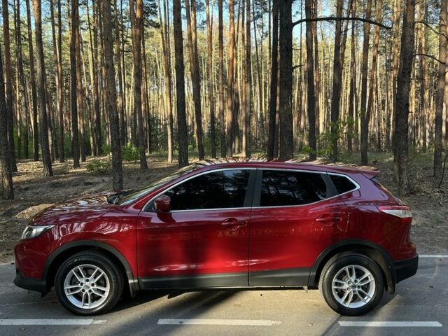 Красный Ниссан Кашкай, объемом двигателя 1.2 л и пробегом 130 тыс. км за 13900 $, фото 12 на Automoto.ua