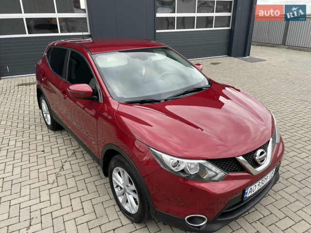 Ниссан Кашкай 2017 в Мукачеве на Automoto.ua Красный Ниссан Кашкай, объемом двигателя 1.6 л и пробегом 133 тыс. км за 14900 $, фото 6 на Automoto.ua
