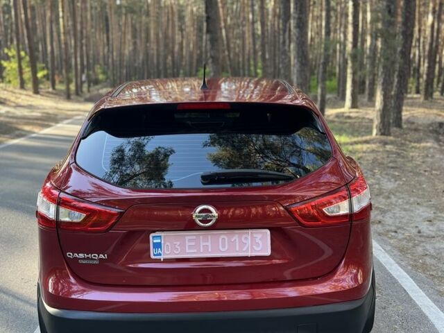 Красный Ниссан Кашкай, объемом двигателя 1.2 л и пробегом 130 тыс. км за 13900 $, фото 9 на Automoto.ua