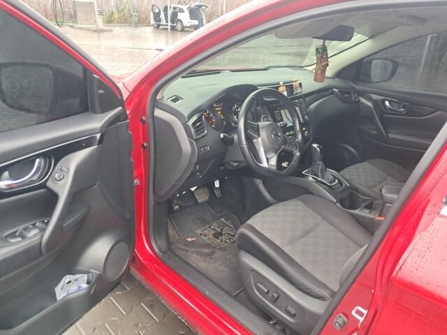 Красный Ниссан Кашкай, объемом двигателя 2 л и пробегом 147 тыс. км за 14500 $, фото 4 на Automoto.ua