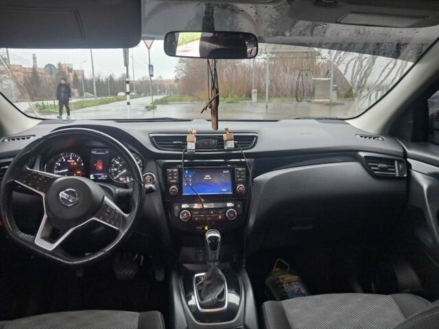 Красный Ниссан Кашкай, объемом двигателя 2 л и пробегом 147 тыс. км за 14500 $, фото 5 на Automoto.ua