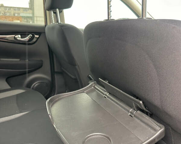 Червоний Ніссан Кашкай, об'ємом двигуна 1.2 л та пробігом 139 тис. км за 12300 $, фото 21 на Automoto.ua