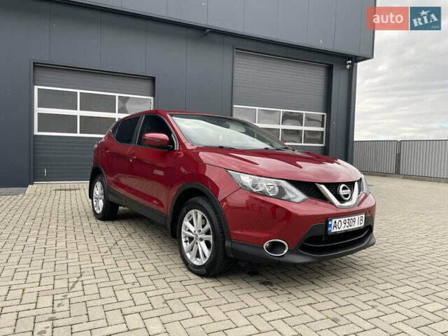 Ниссан Кашкай 2017 в Мукачеве на Automoto.ua Красный Ниссан Кашкай, объемом двигателя 1.6 л и пробегом 133 тыс. км за 14900 $, фото 8 на Automoto.ua