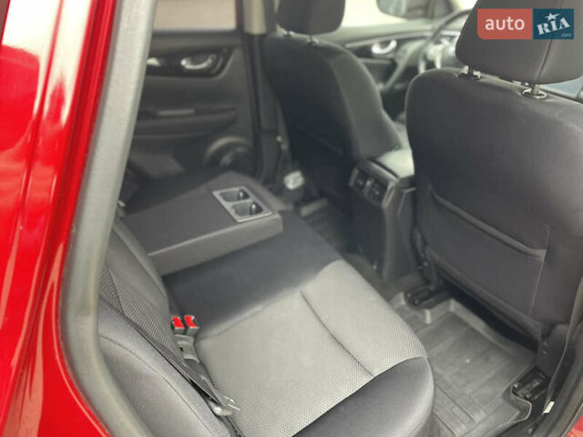 Ниссан Кашкай 2017 в Мукачеве на Automoto.ua Красный Ниссан Кашкай, объемом двигателя 1.6 л и пробегом 133 тыс. км за 14900 $, фото 19 на Automoto.ua