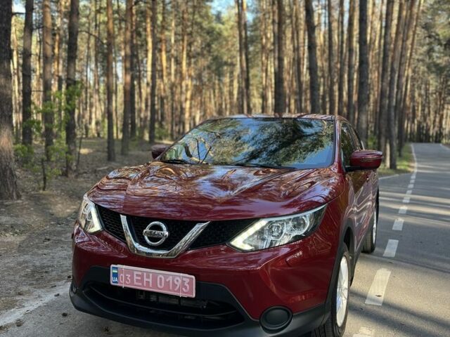 Красный Ниссан Кашкай, объемом двигателя 1.2 л и пробегом 130 тыс. км за 13900 $, фото 2 на Automoto.ua