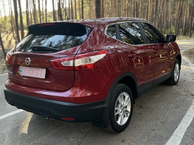 Красный Ниссан Кашкай, объемом двигателя 1.2 л и пробегом 130 тыс. км за 13900 $, фото 8 на Automoto.ua