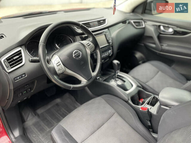 Ниссан Кашкай 2017 в Мукачеве на Automoto.ua Красный Ниссан Кашкай, объемом двигателя 1.6 л и пробегом 133 тыс. км за 14900 $, фото 14 на Automoto.ua