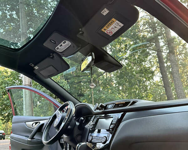 Червоний Ніссан Кашкай, об'ємом двигуна 1.62 л та пробігом 87 тис. км за 21100 $, фото 5 на Automoto.ua