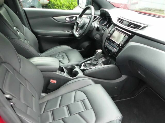 Красный Ниссан Кашкай, объемом двигателя 1.4 л и пробегом 44 тыс. км за 12000 $, фото 7 на Automoto.ua