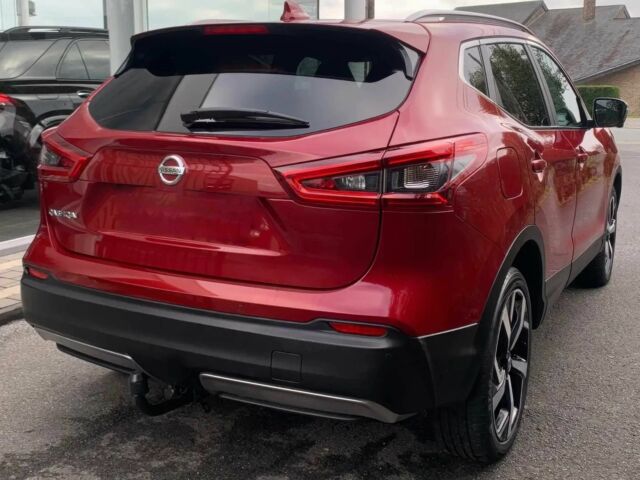 Красный Ниссан Кашкай, объемом двигателя 1.6 л и пробегом 48 тыс. км за 9000 $, фото 5 на Automoto.ua