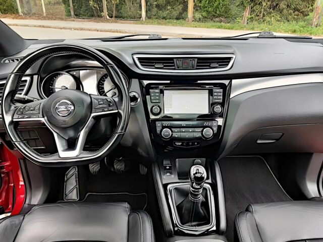 Красный Ниссан Кашкай, объемом двигателя 1.5 л и пробегом 31 тыс. км за 11000 $, фото 9 на Automoto.ua